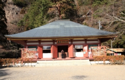 鳳来寺山