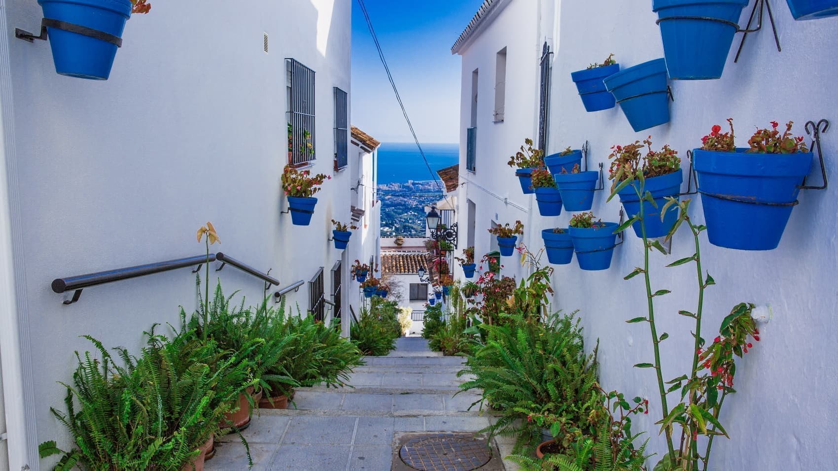 白壁の街「ミハス」