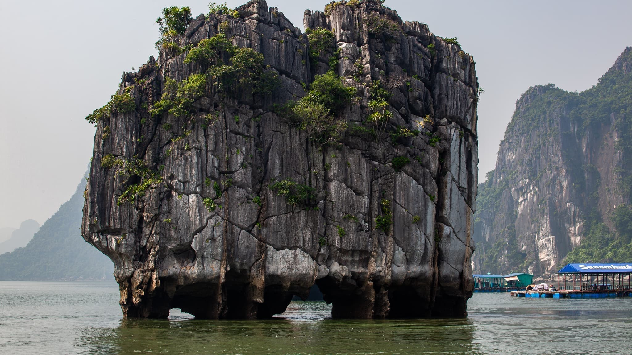 世界遺産「ハロン湾」
