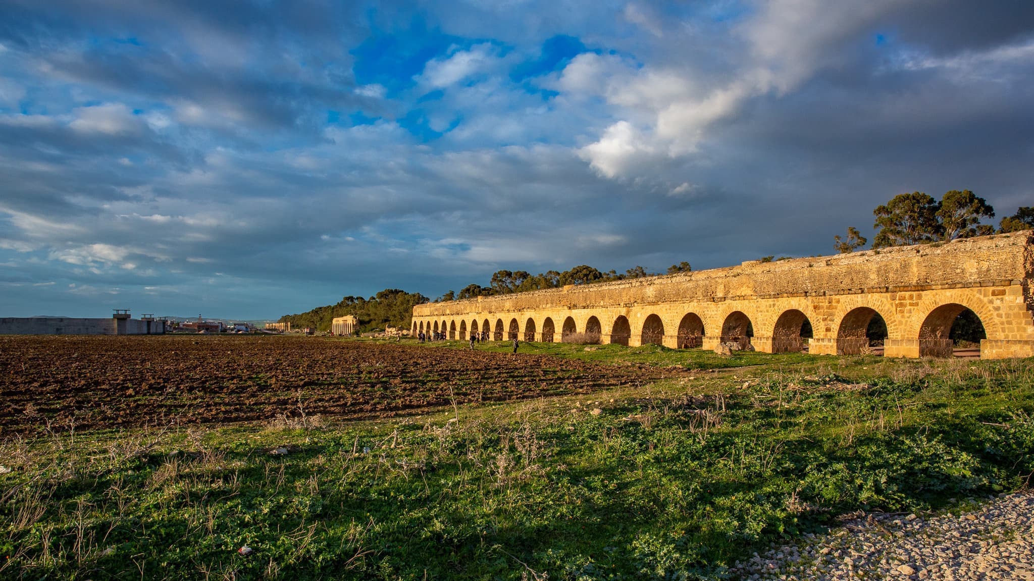 ローマ遺跡「ザグーアンの水道橋」