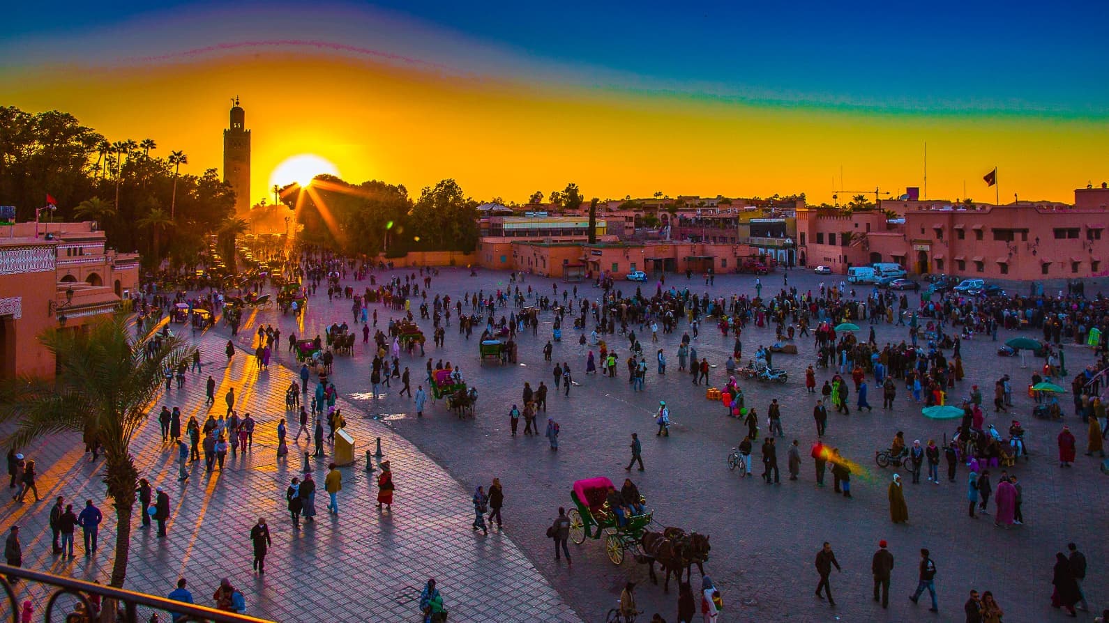 モロッコの世界遺産「ジャマ・エル・フナ広場」