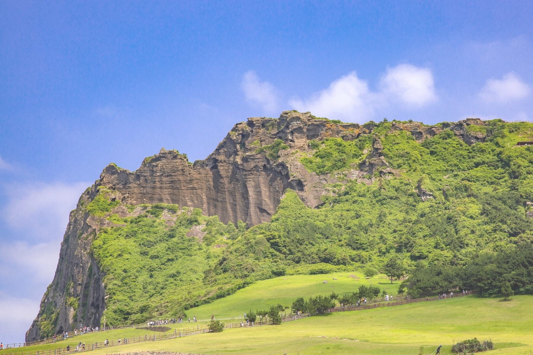 城山日出峰